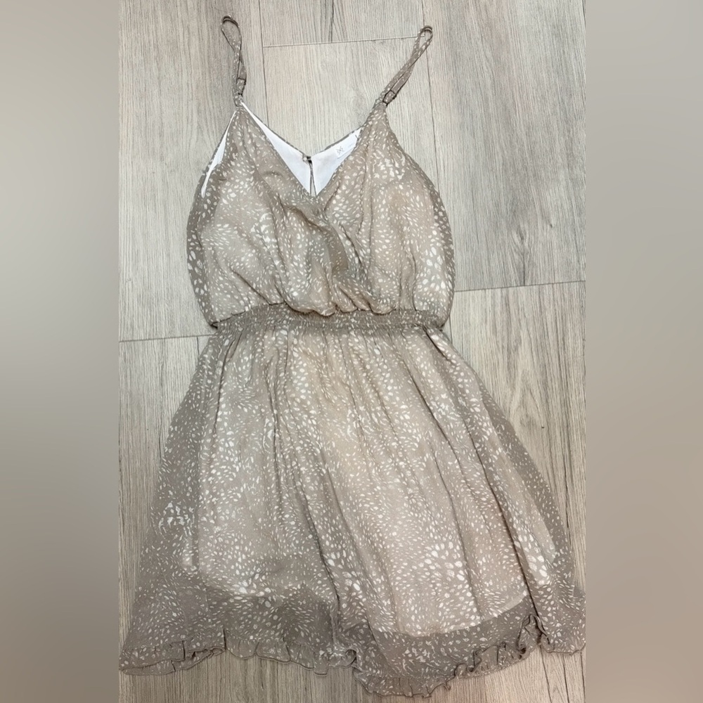 Sleeveless Beige Printed Ruffle-Hem Casual Dress